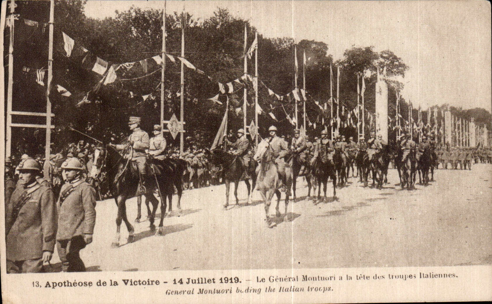 CPA Militaria July 14th 1919 general Montuori with the head of the Italian troops