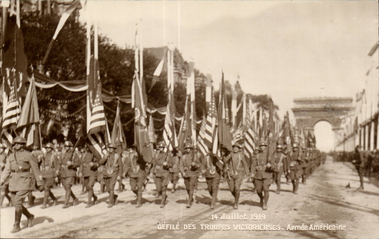 CPA Militaria festivals of the victory American Armed July 14th 1919