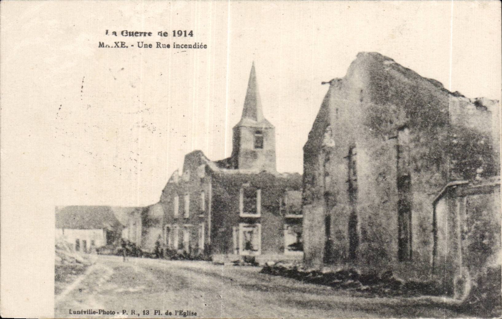 CPA Militaria the Great War 1914 Maixe a burnt reu