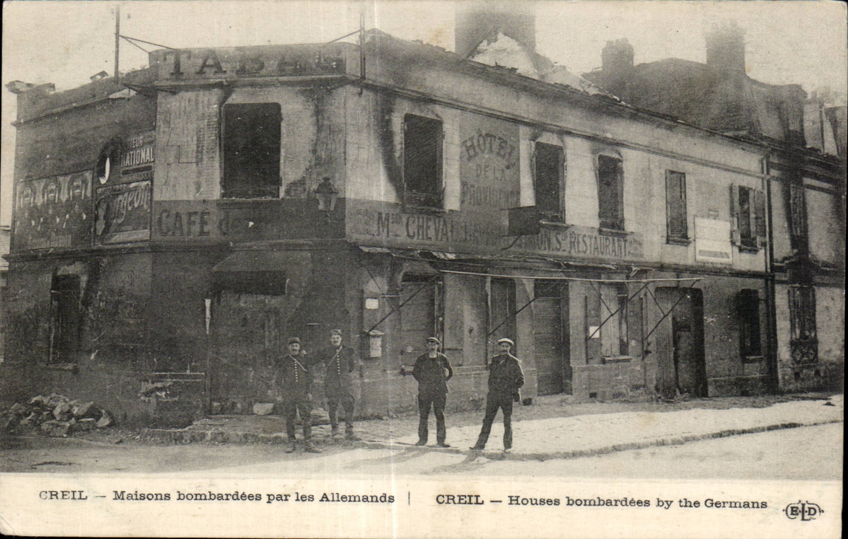 CPA Militaria Creil Houses bombardees by German