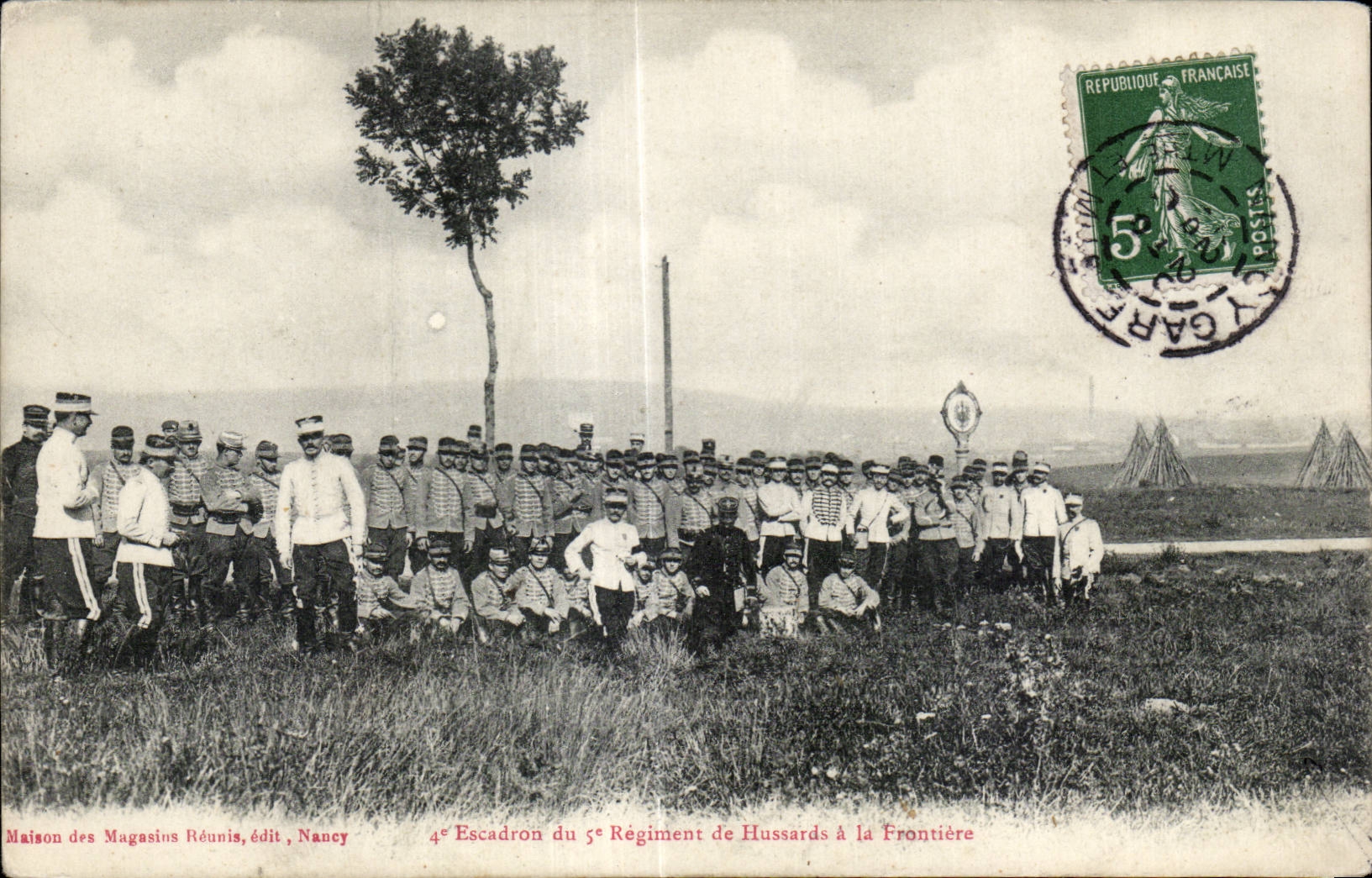 CPA Militaria Guerre 1914 4eme escadron du 5eme regiment de hussards a la frontiere