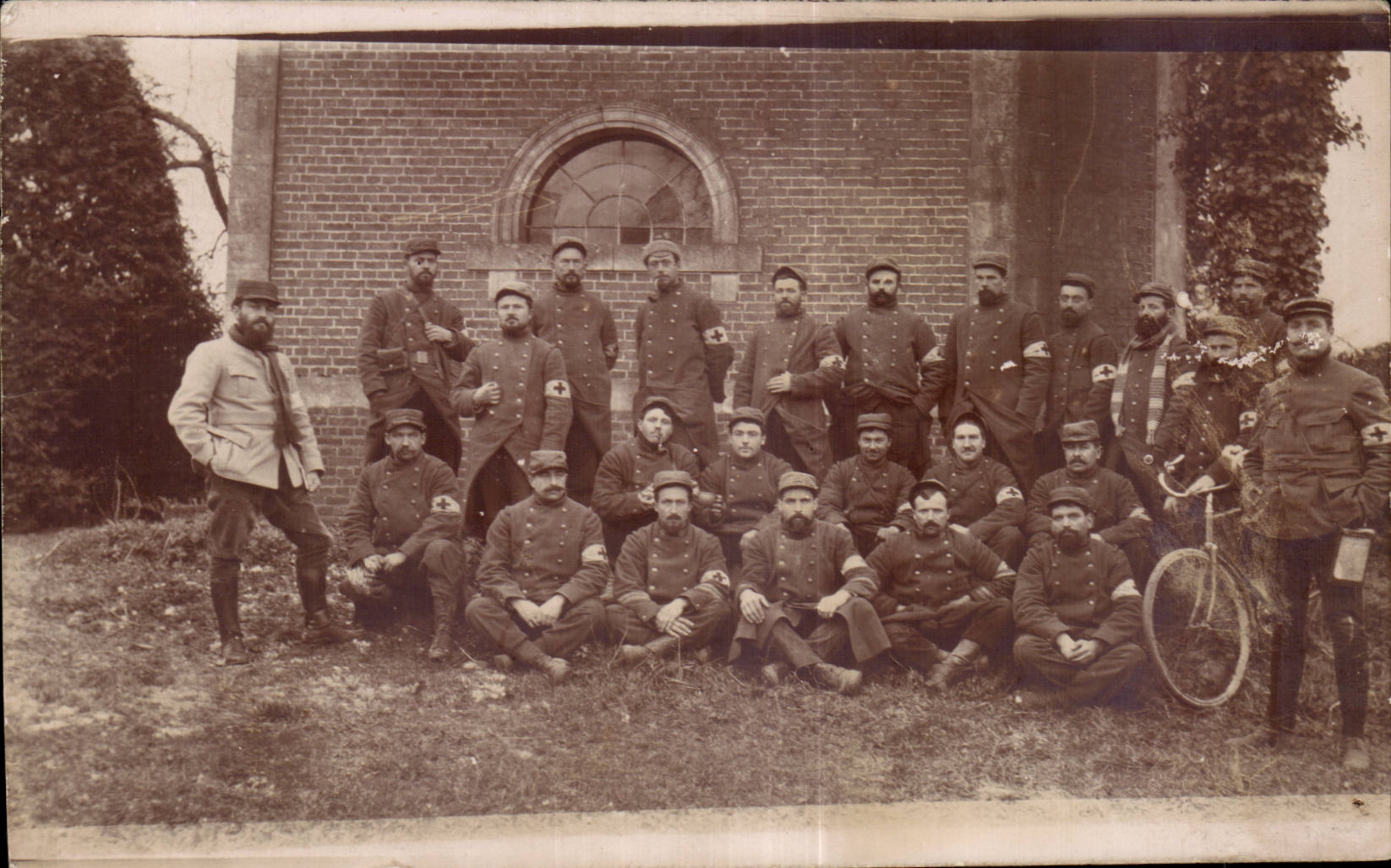 CARTE PHOTO Militaria Soldats regiment