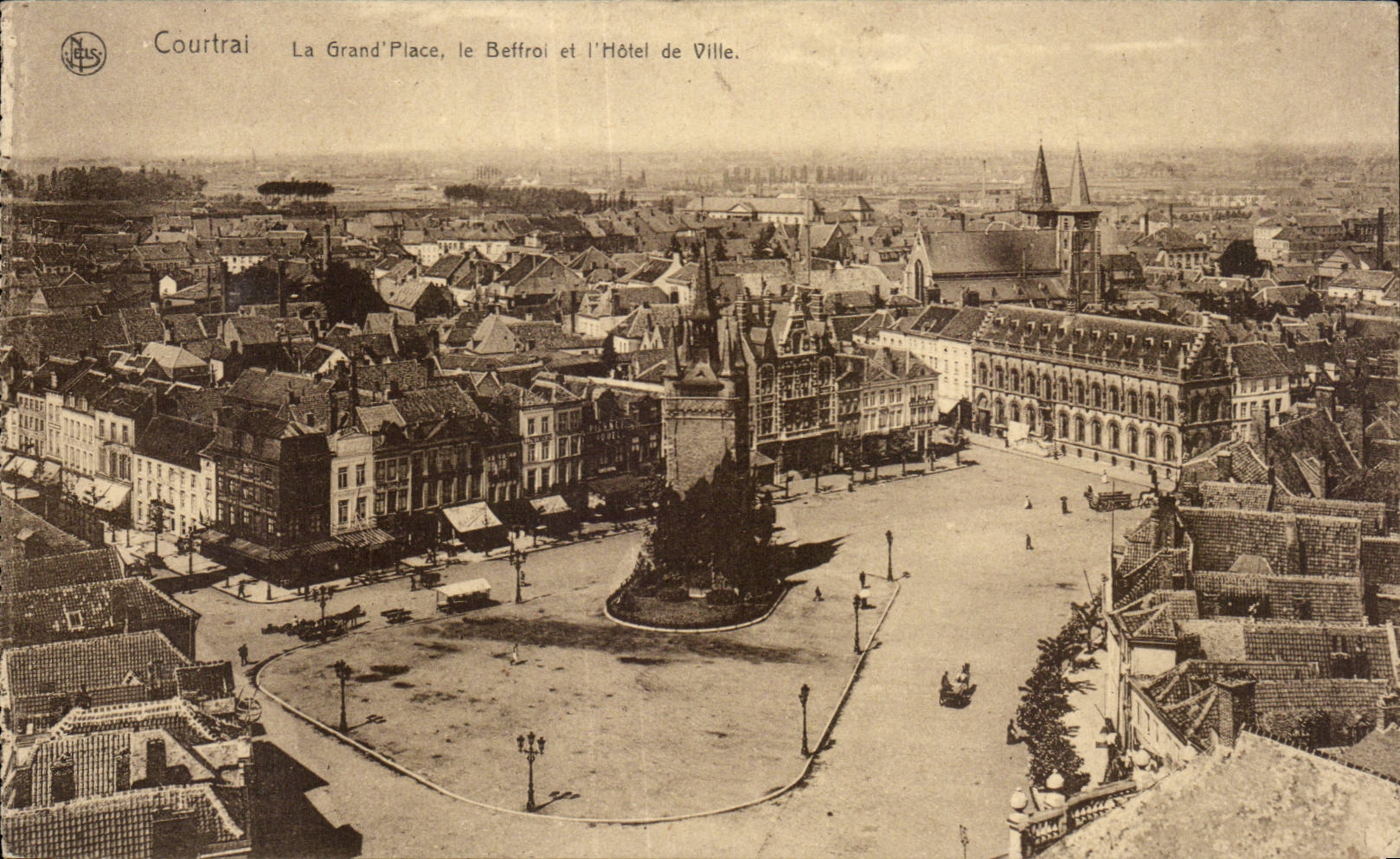 CPA Belgium Courtrai the large one places the belfry and town hall