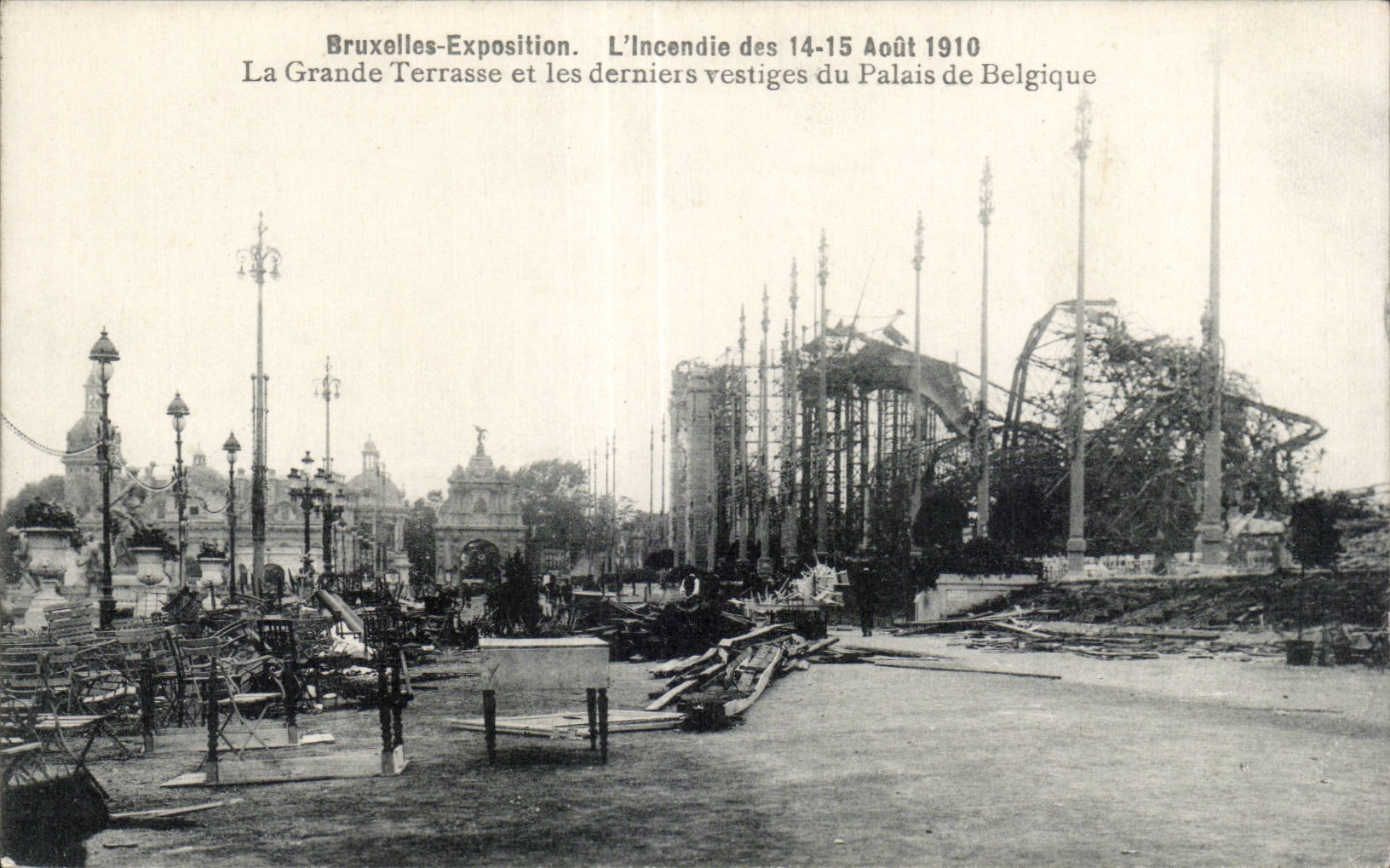 CPA Belgium Brussels Exposition sets fire to the 14 August 15th 1910 the large terrace and the last vestiges of the palate