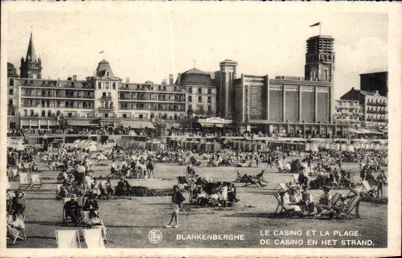 CPA Blankenberghe Le Casino Et La Plage