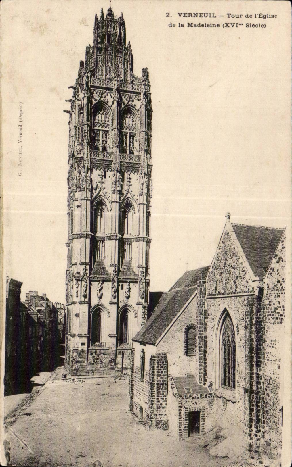CPA Verneuil Tour de l eglise de la Madeleine 