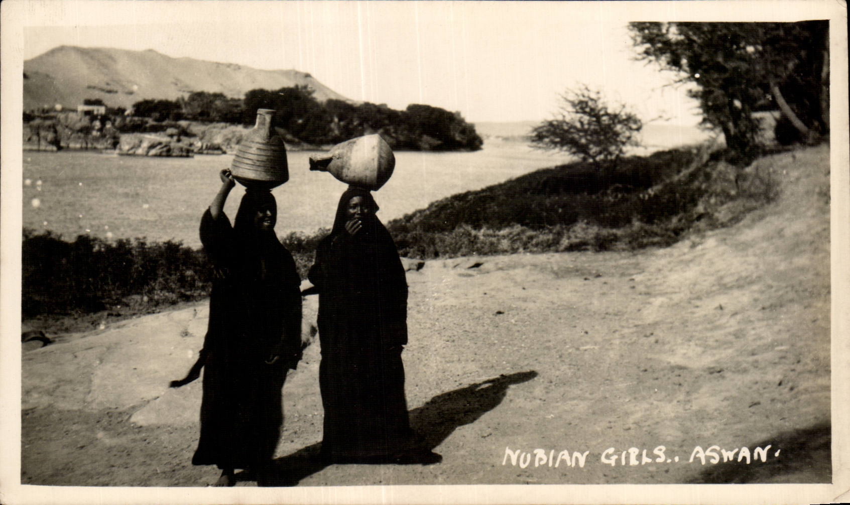 Africa - Africa - Egipto - muchachas de Egipto - de Nubian - foto verdadera de Aswan