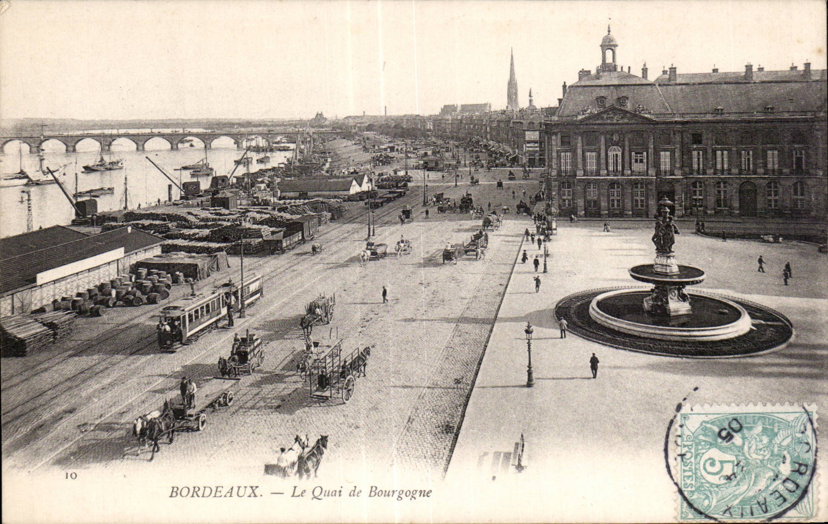 CPA Bordeaux Le Quai de Bourgogne
