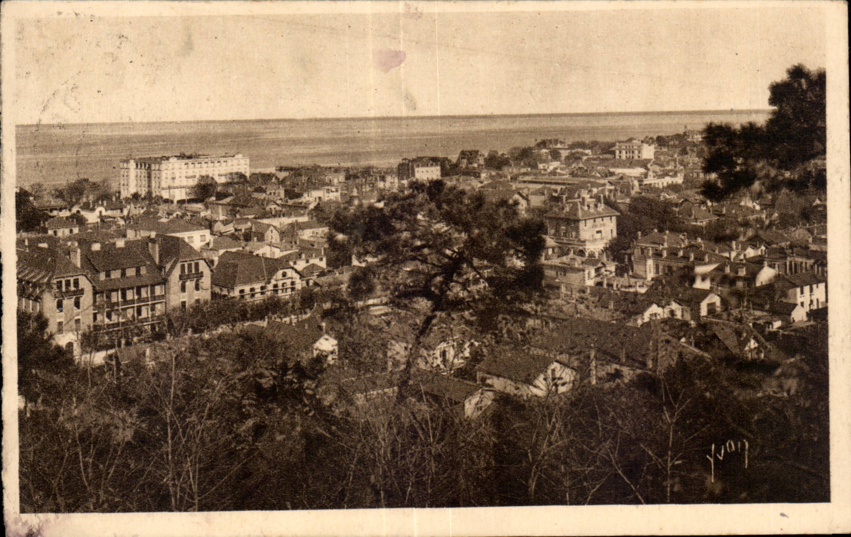 CPA La Douce France Arcachon Vue Generale