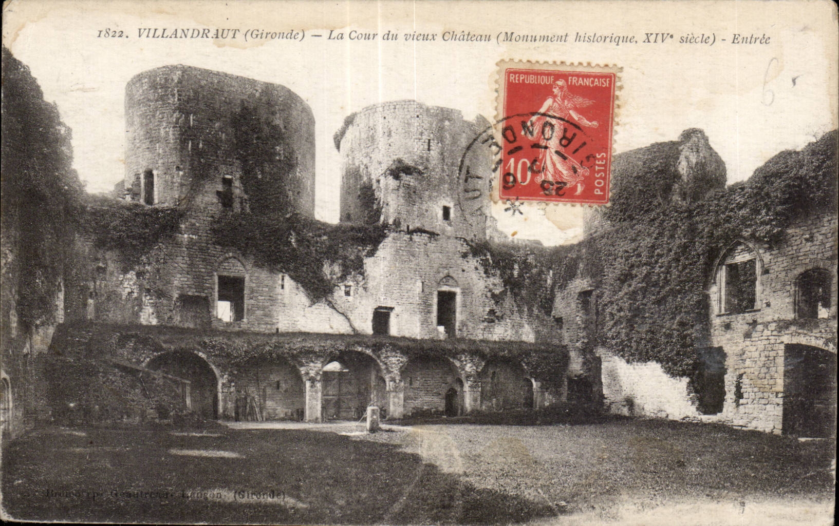 CPA Villandraut Court of the Old Castle Entrance