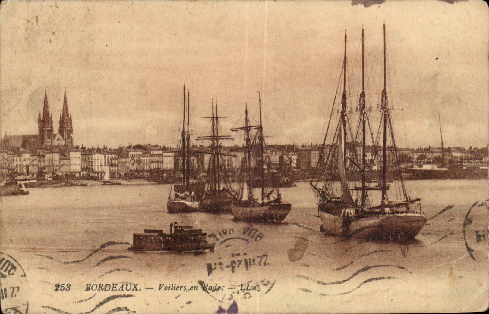 CPA Bordeaux Voiliers en Rade Bateaux