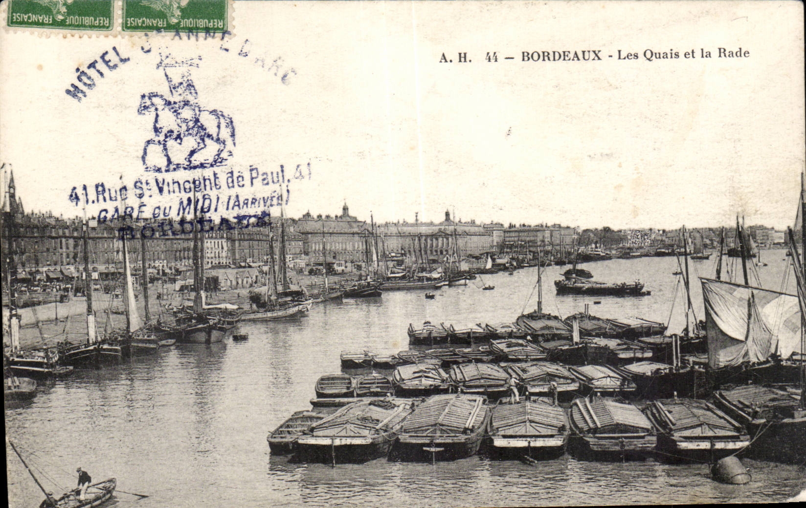 CPA Bordeaux Les Quais et la Rade Bateaux Cachet Hotel Jeanne d arc
