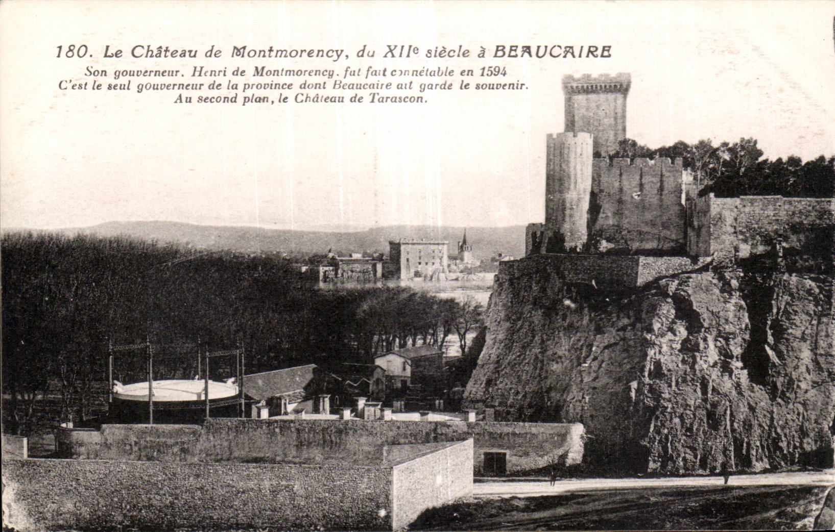 CPA Le Chateau de Montmorency Beaucaire