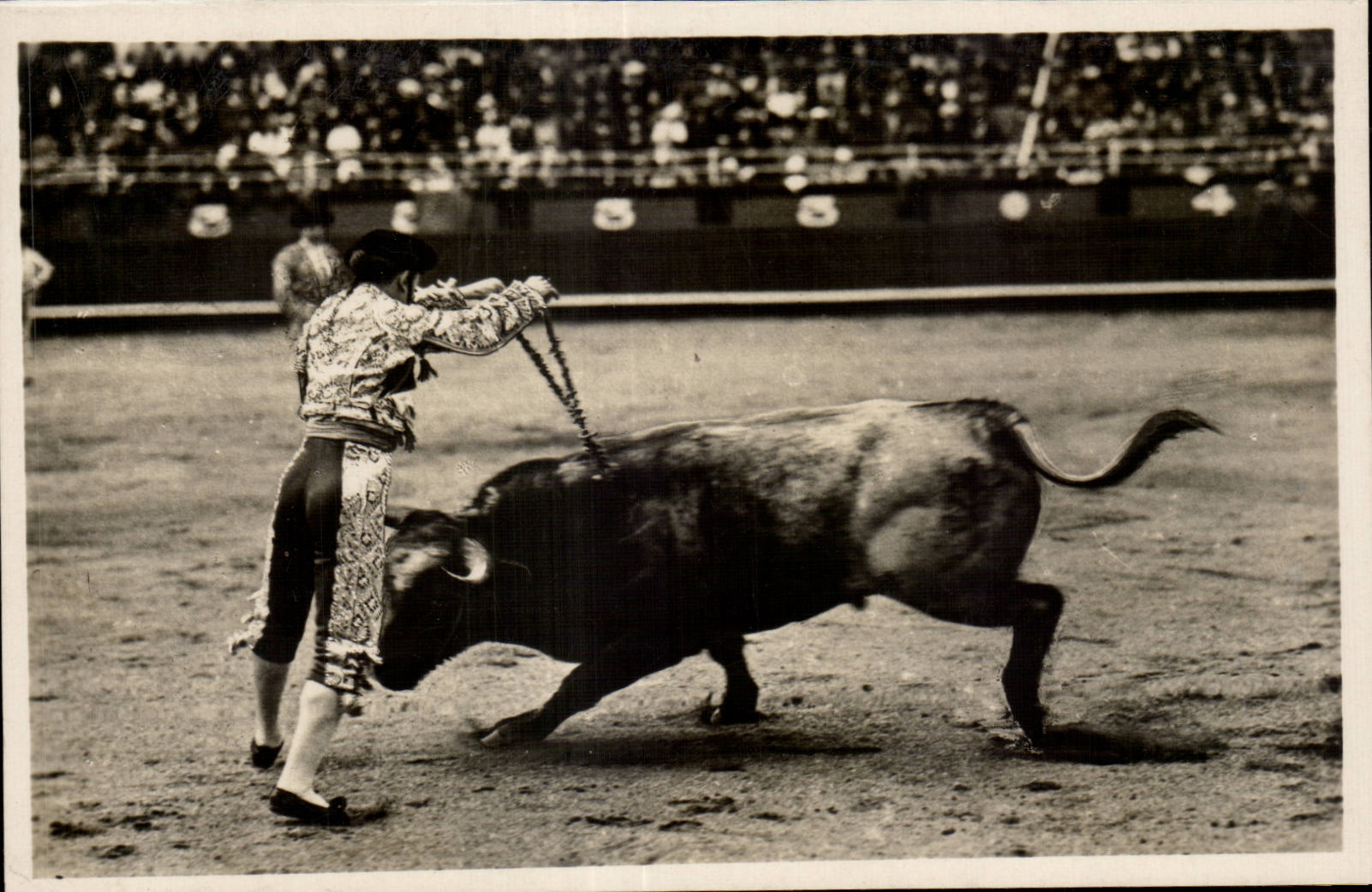 CPA Corrida Suerte de Banderillas Les Banderilles