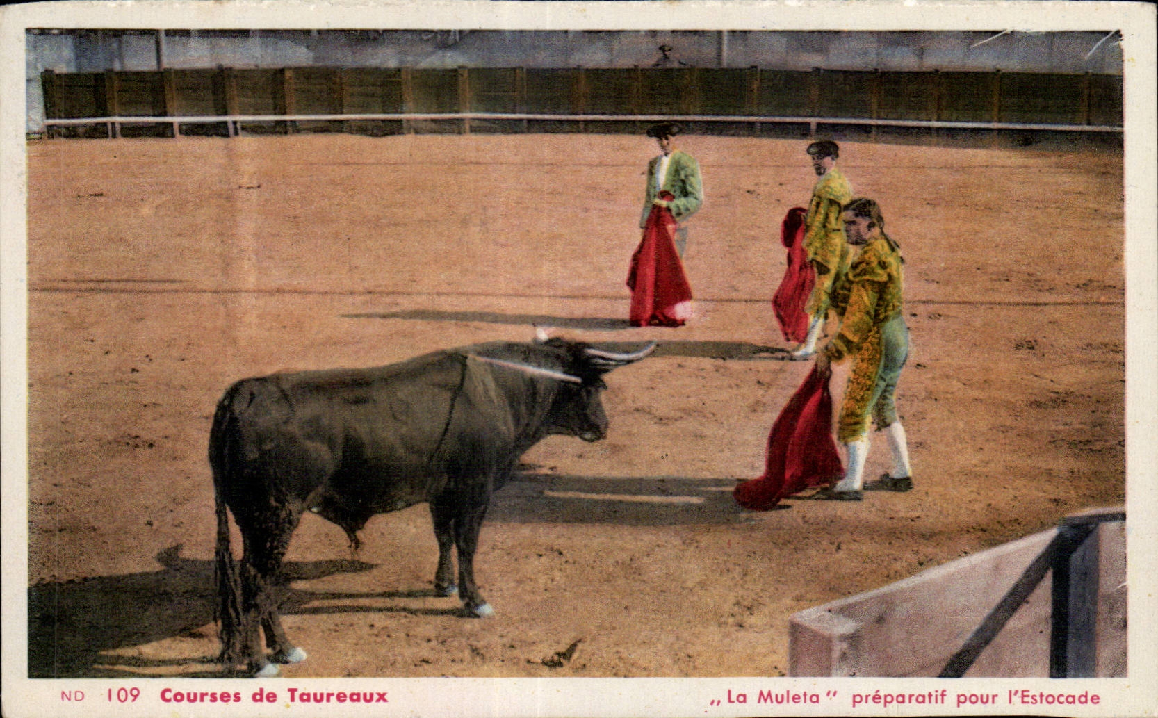 CPA Corrida Coureses de Taureaux La Muleta preparatif pour I Estocode