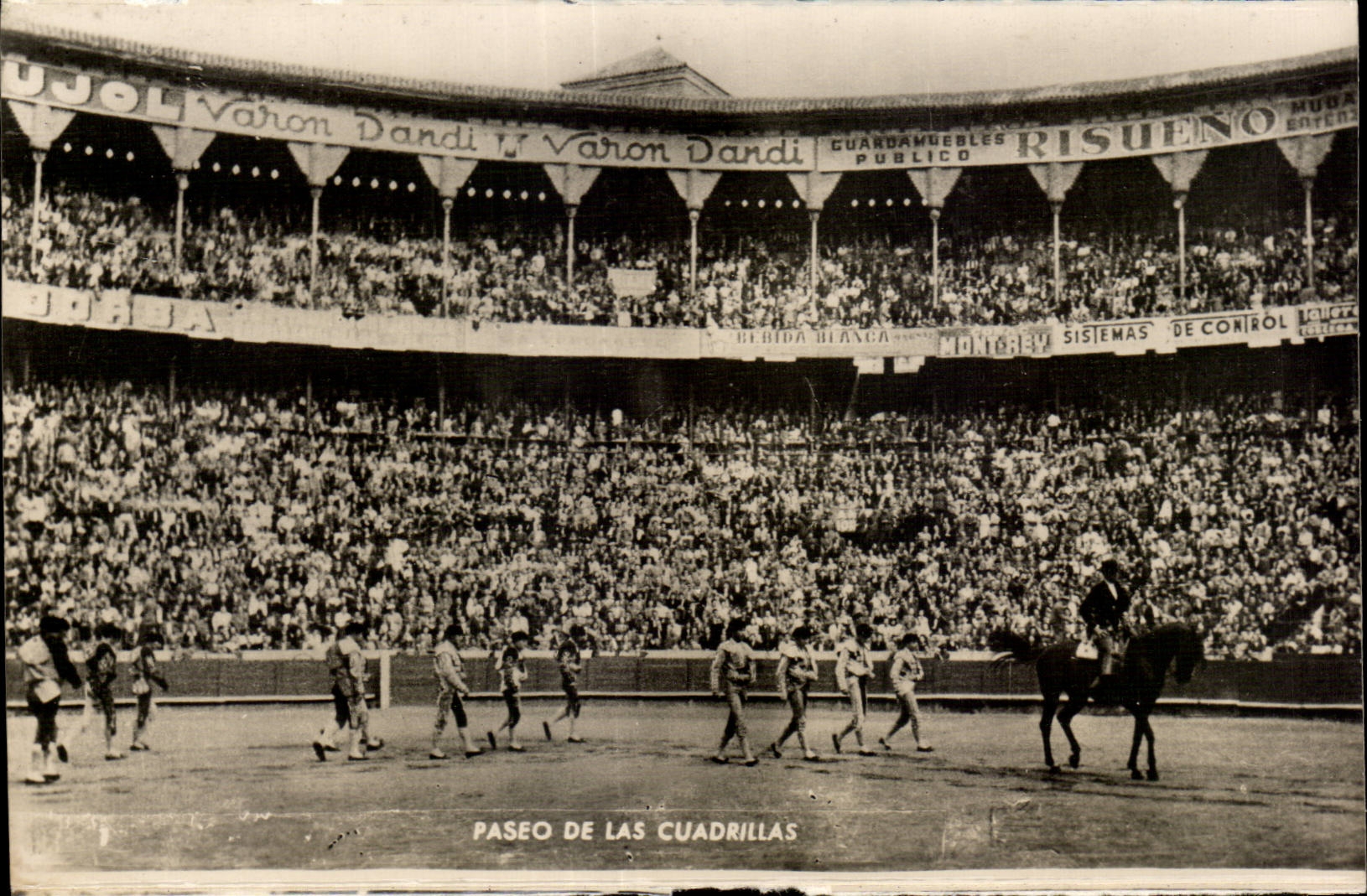 CPA Corrida Paseo De Las Cuadrillas