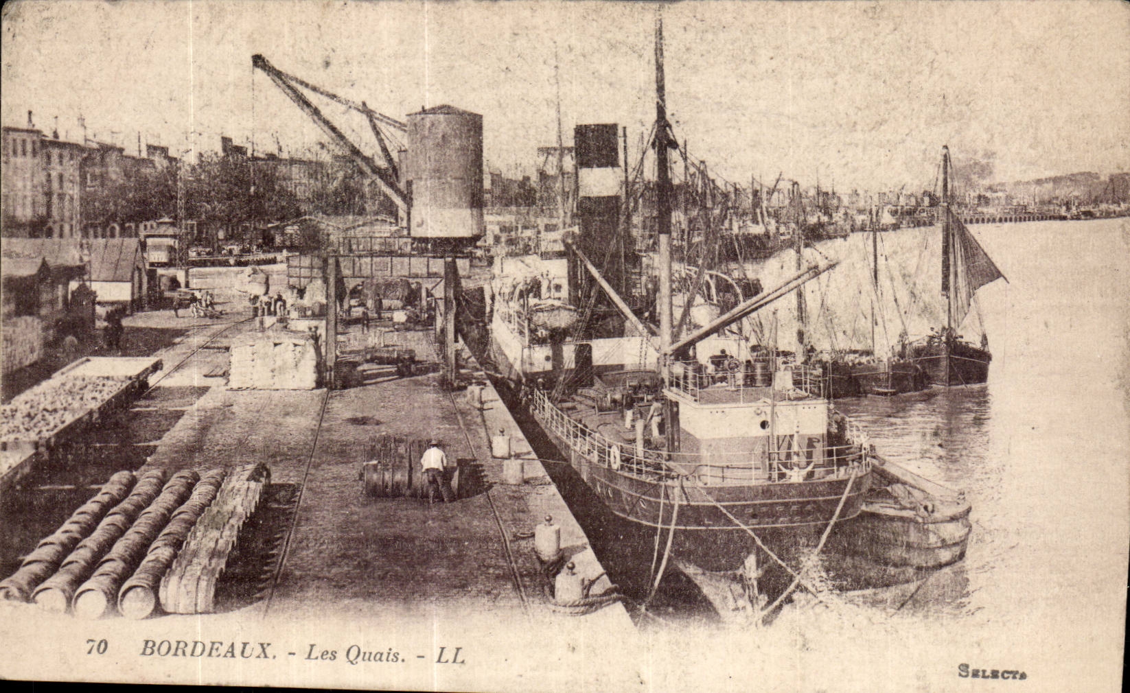 CPA Bordeaux les quais Bateau