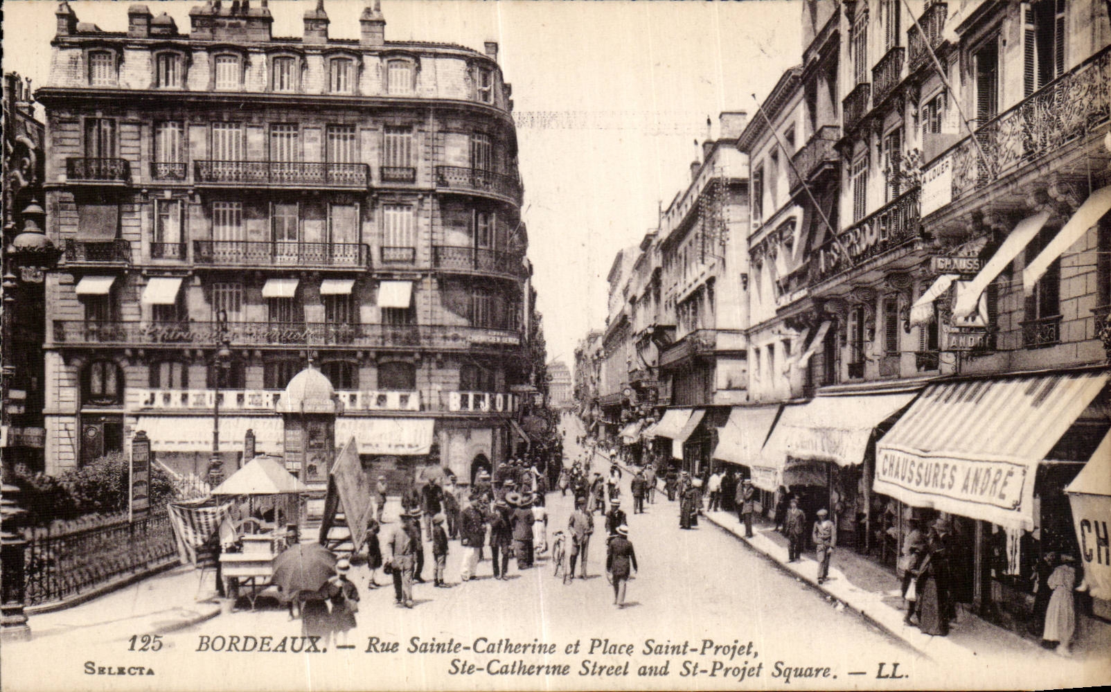 CPA Bordeaux Rue Sainte Catherine et Place Saint Projet
