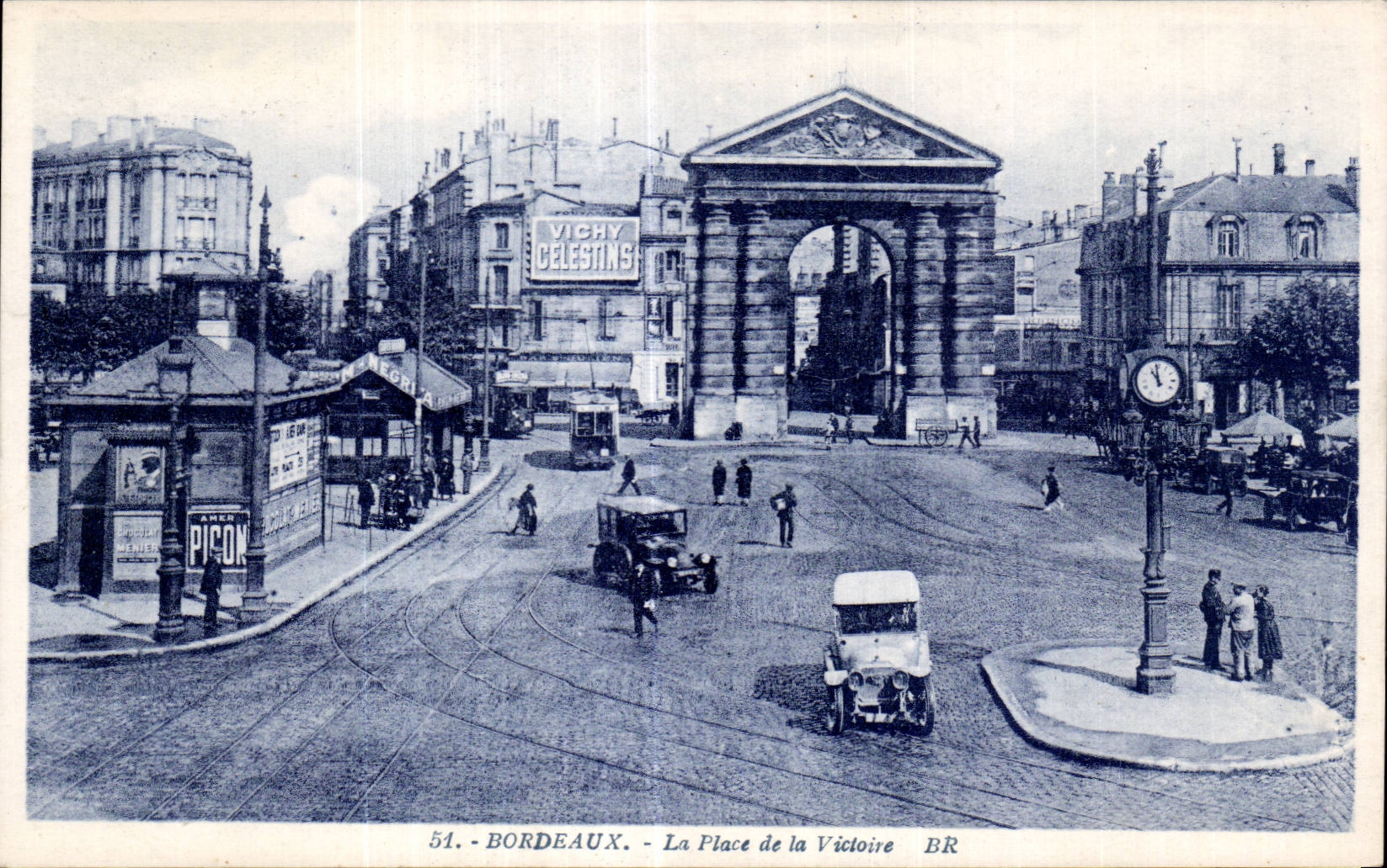 CPA Bordeaux La place de la Victoire 