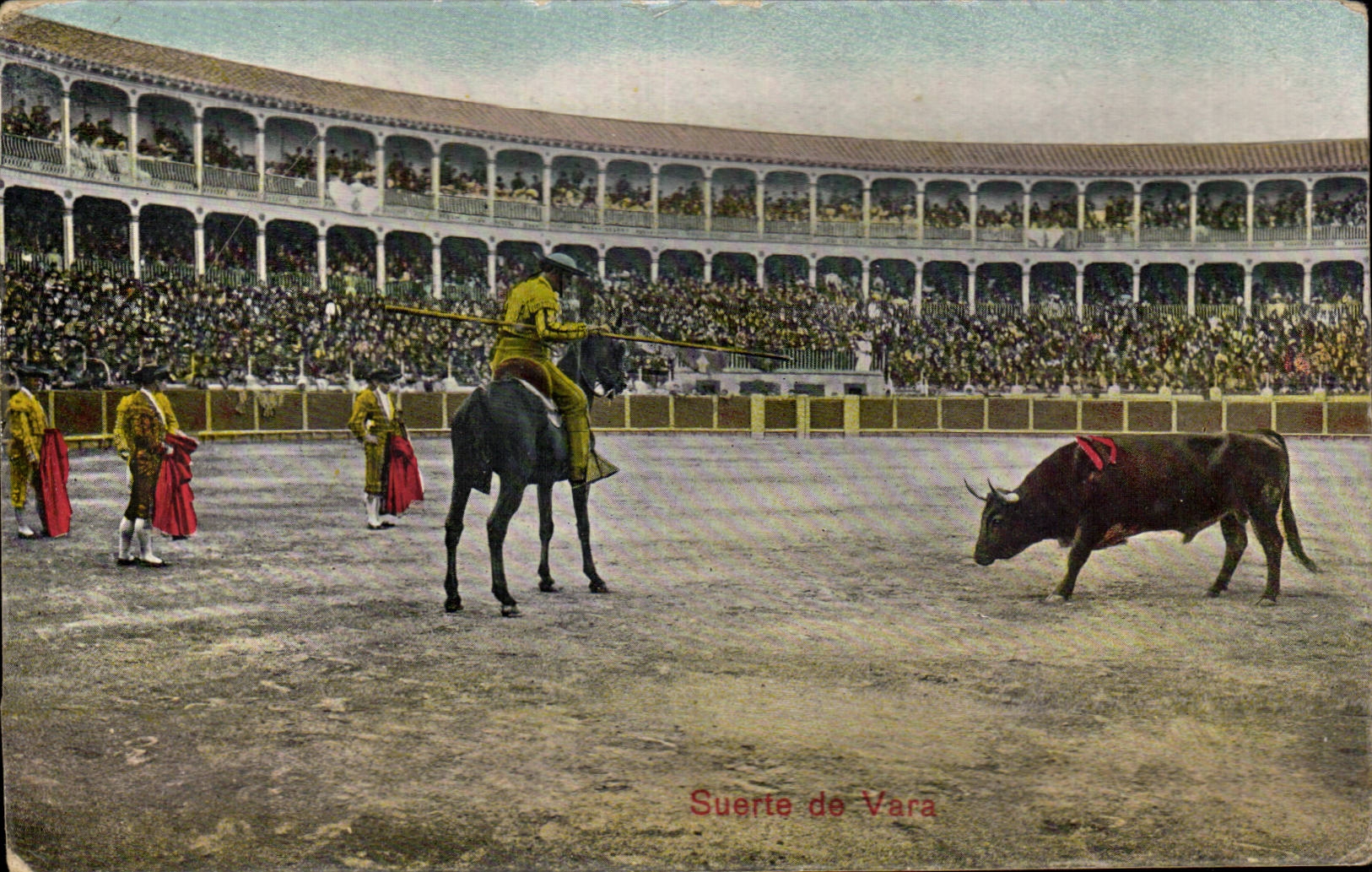 CPA Corrida Taureau Suerte de Vara