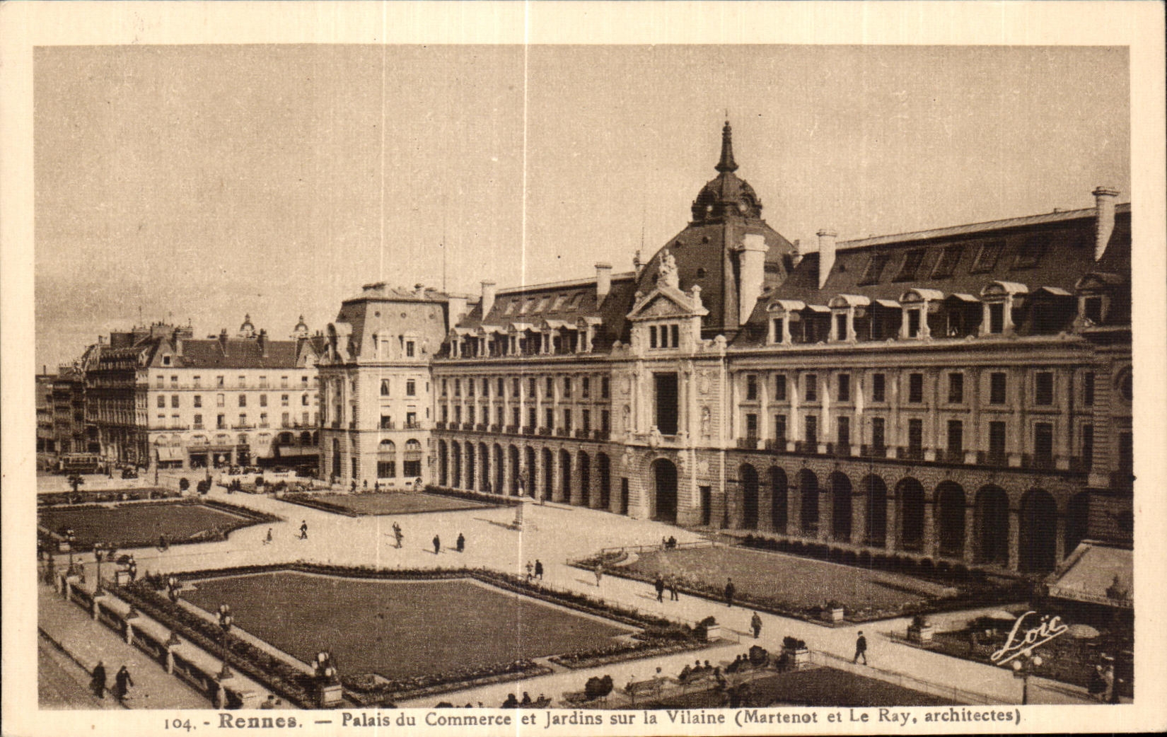 CPA Rennes Le Palais du Commerce et Jardins sur la Viliaine