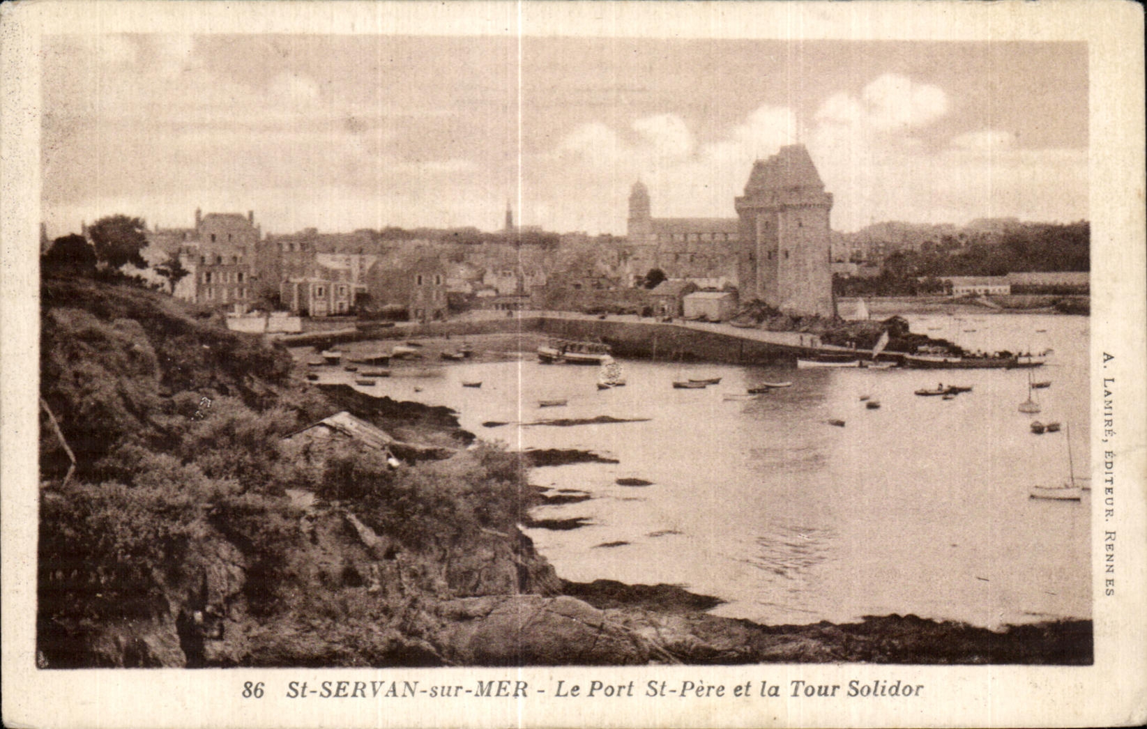 CPA St Servan sur Mer Le port St pere et la Tour Solidor