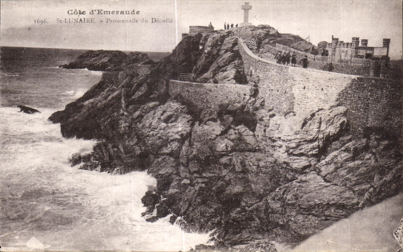 Caminata lunar del St de Emeraude de las dimensiones de CPA