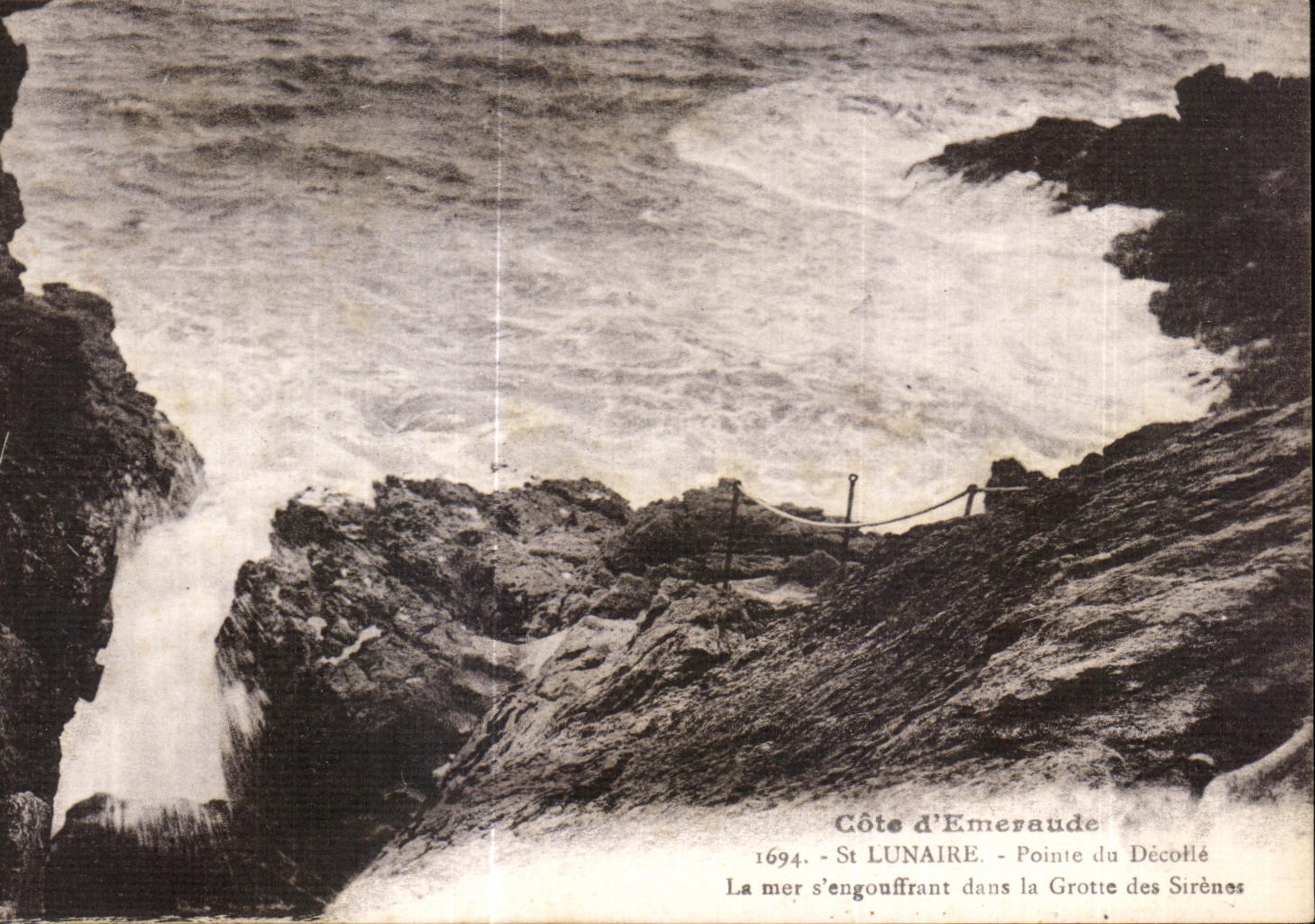 CPA Cote Lunar Emeraude St Points of Decoile the Sea S engonffrant