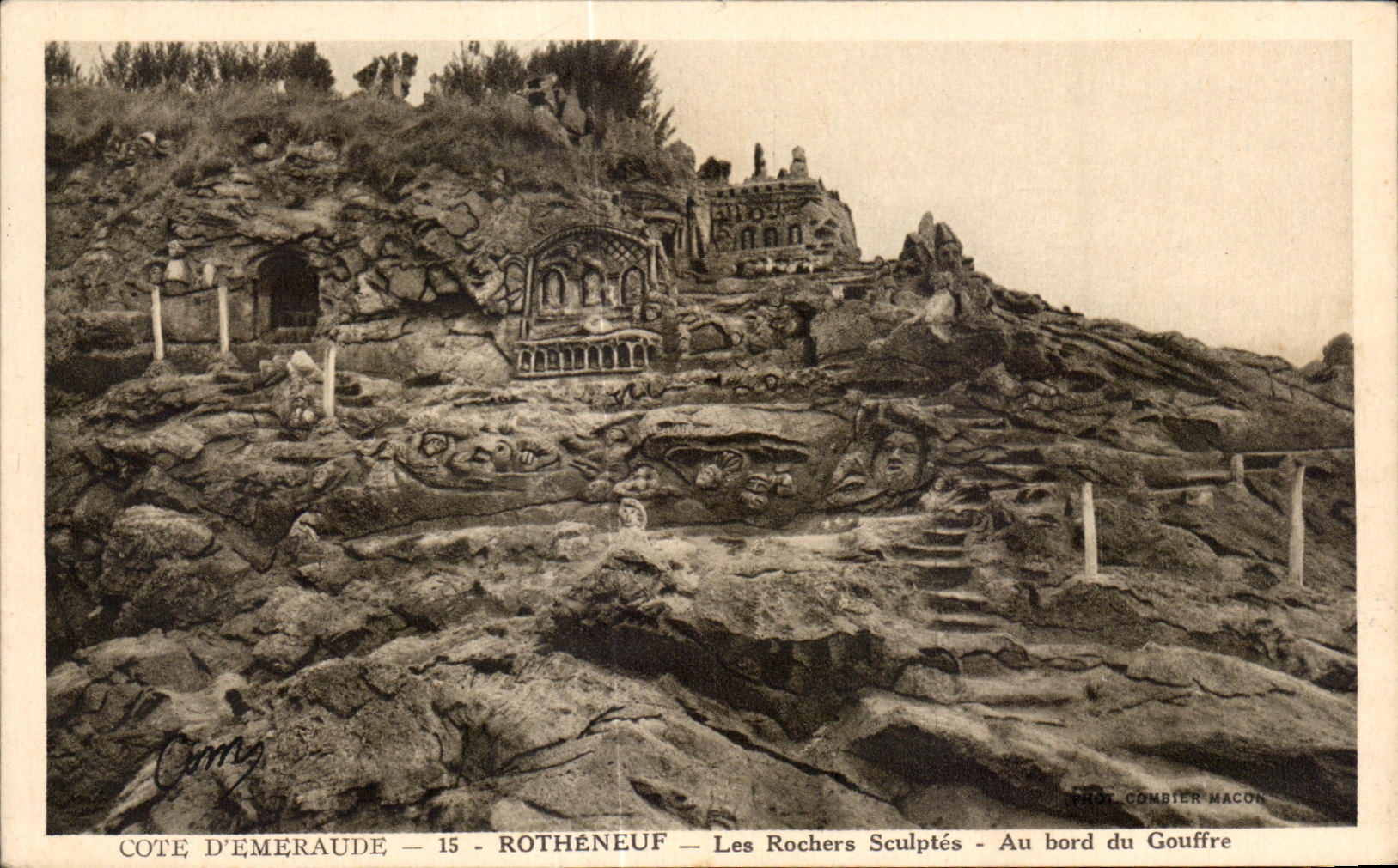 CPA Rotheneuf Cote D Emeraude Les Rochers Sculptes Au Bord du Gouffre