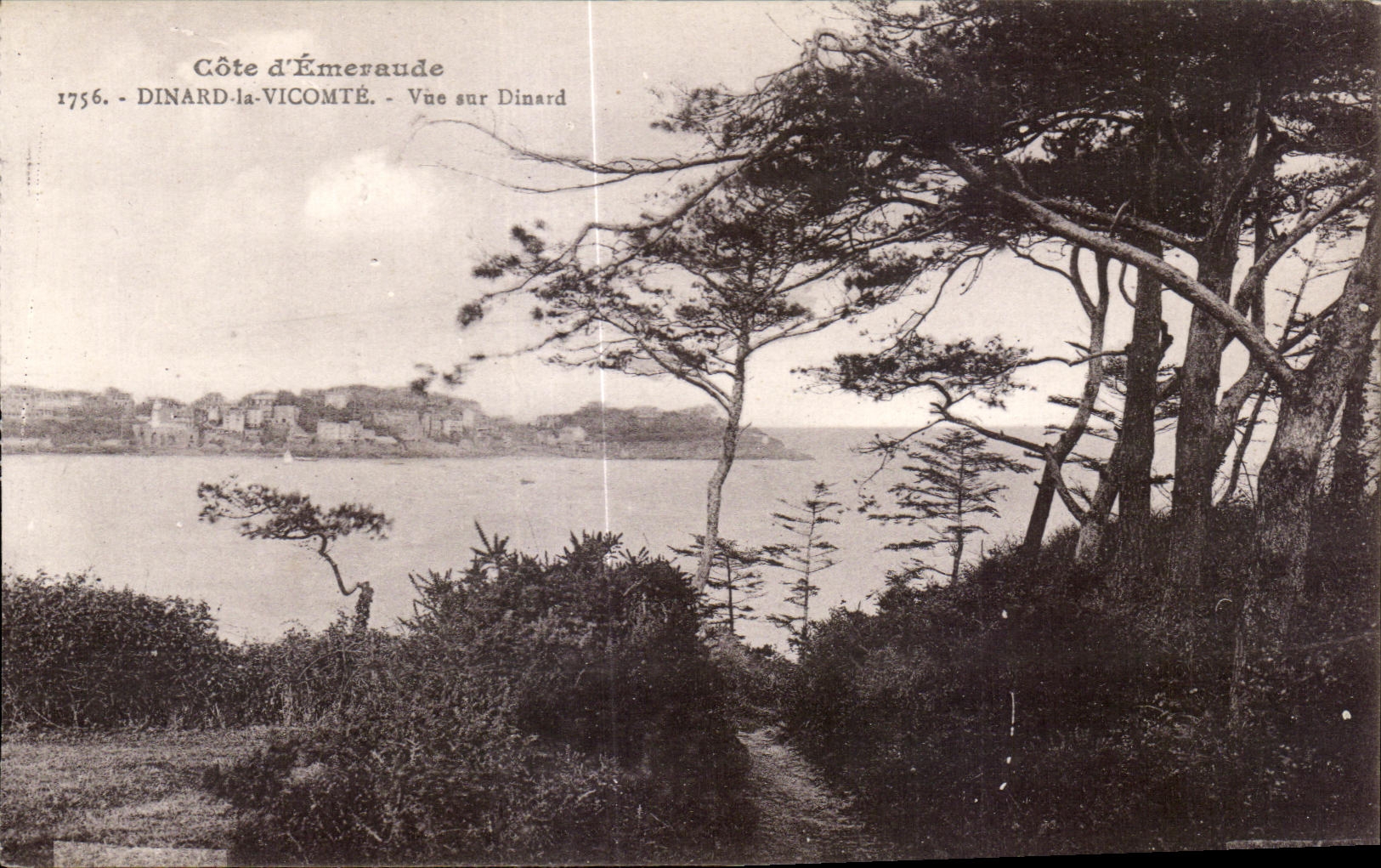 CPA Cote d Emeraude Dinard la Vicomte Vue sur Dinard