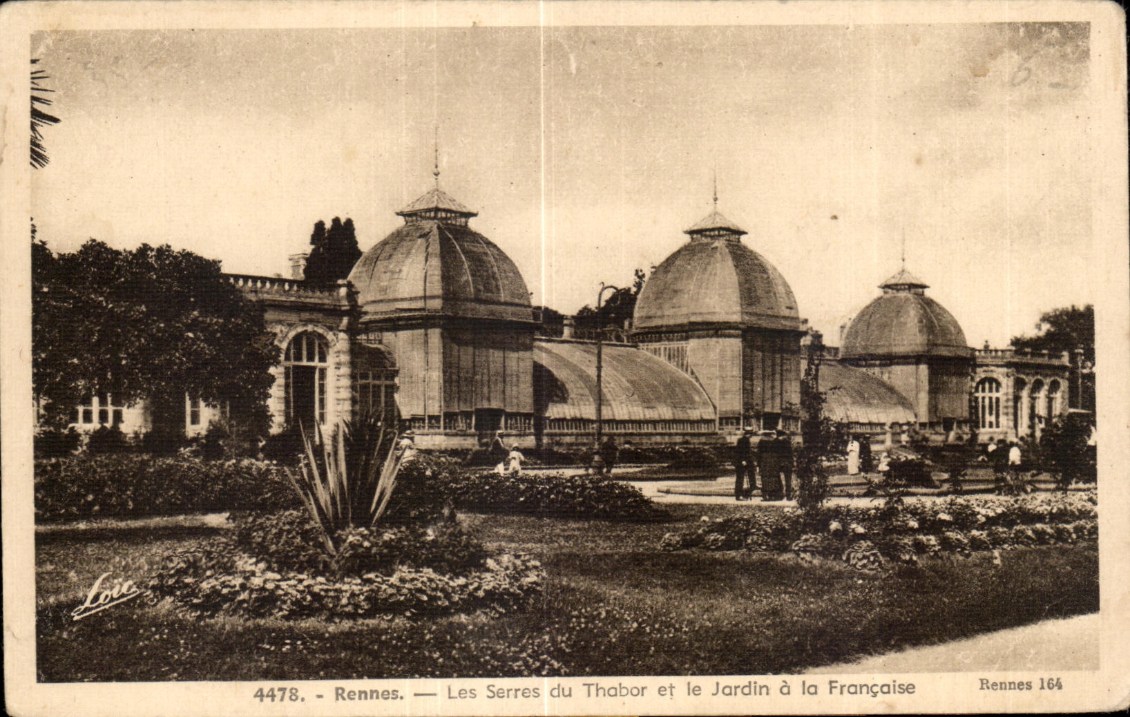 CPA Rennes Les Serres du Thabor et le Jardin a la Francaise