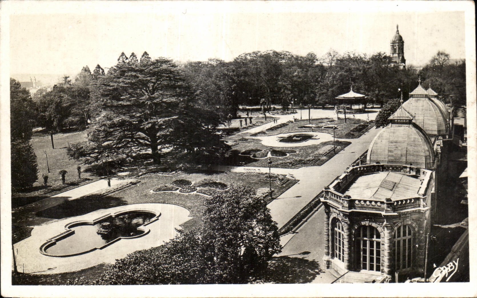 CPA Rennes Jardin du Thabor Les Serres