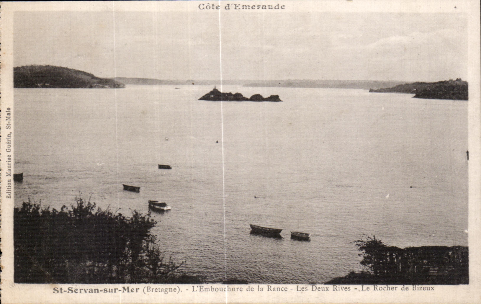 CPA St Servan Sur Mer (Bretagne) L Embonchnre de la Rance Les Deux Rives Le Rocher de