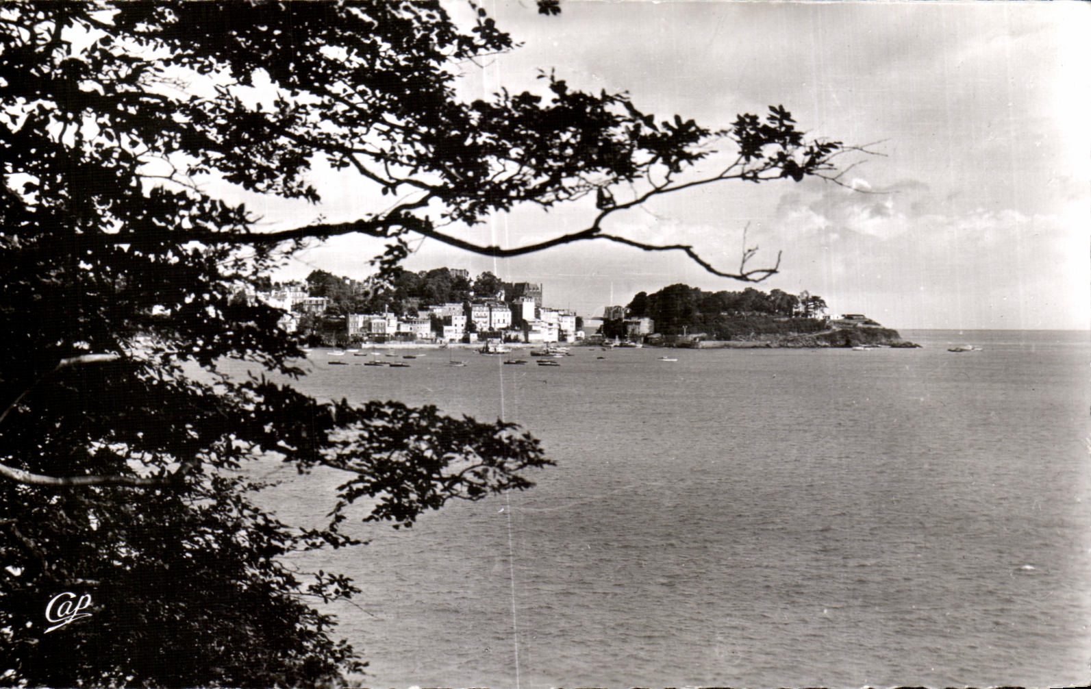 CPA Dinard Cote d Emeraule Vue prise de la Pointe du Moulinet