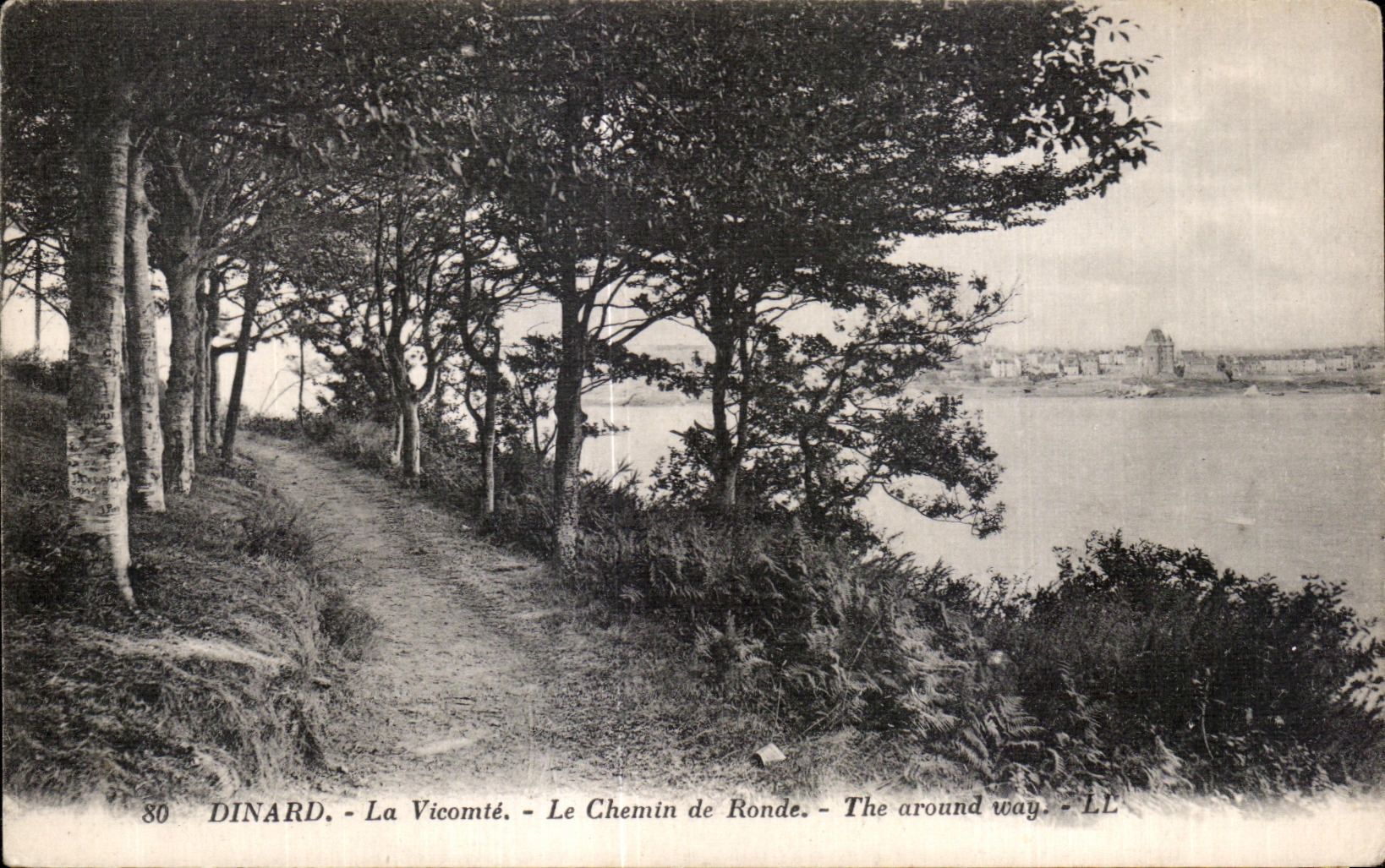 CPA Dinard La Vicomte Le Chemin de Ronde The Around way