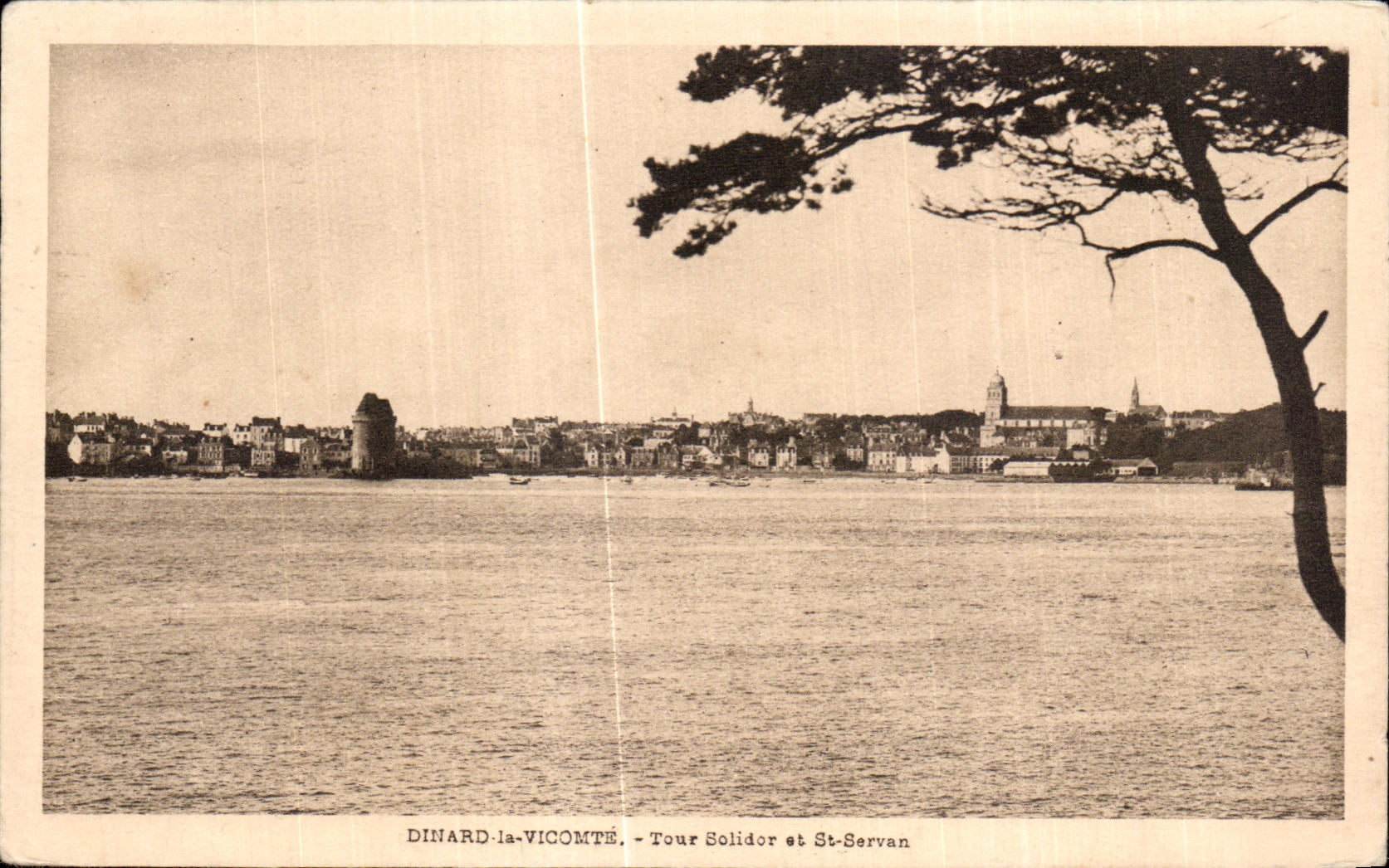 CPA Dinard La Vicomte Tour Solidor et St Servan