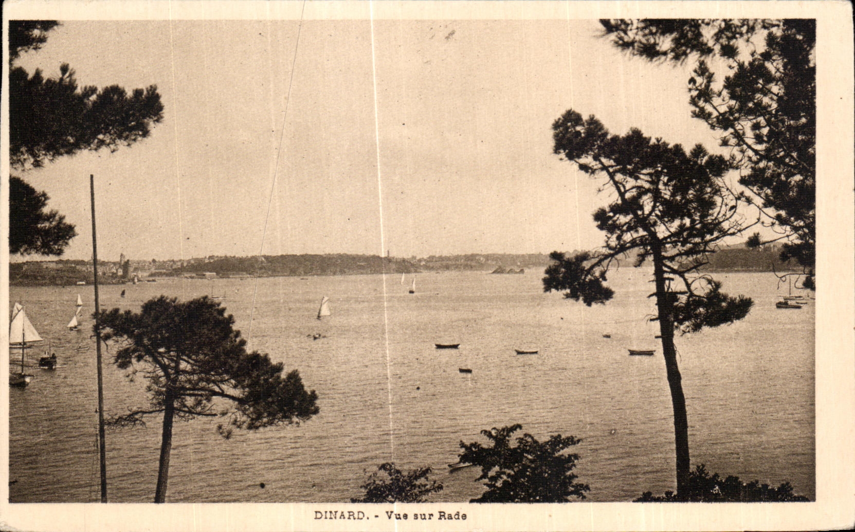 CPA Dinard Vue aur Rade