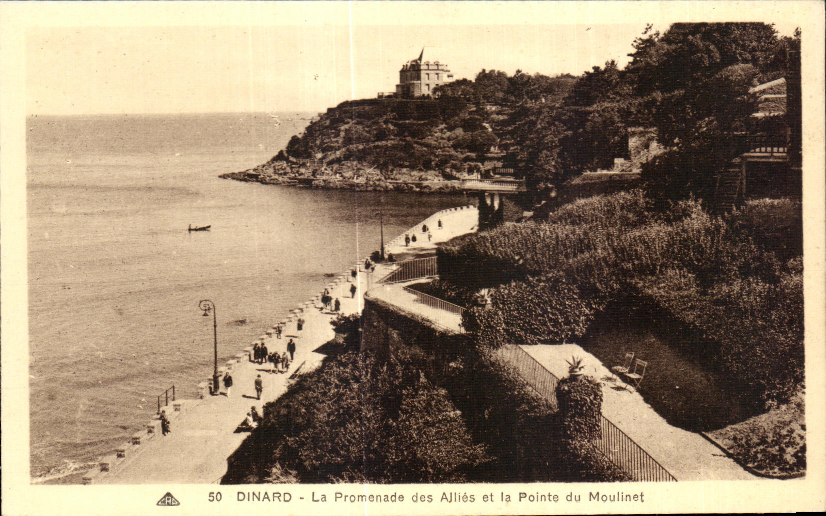 CPA Dinard La promenade des Ailies et la Pointe du Moulinet