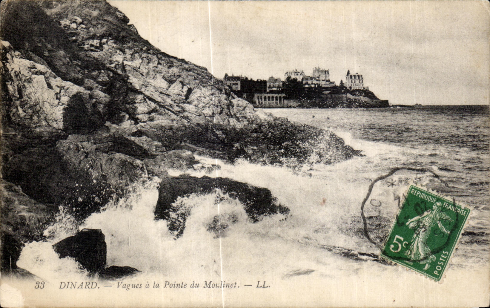 CPA Dinard Vagues a la Pointe du Moulinet