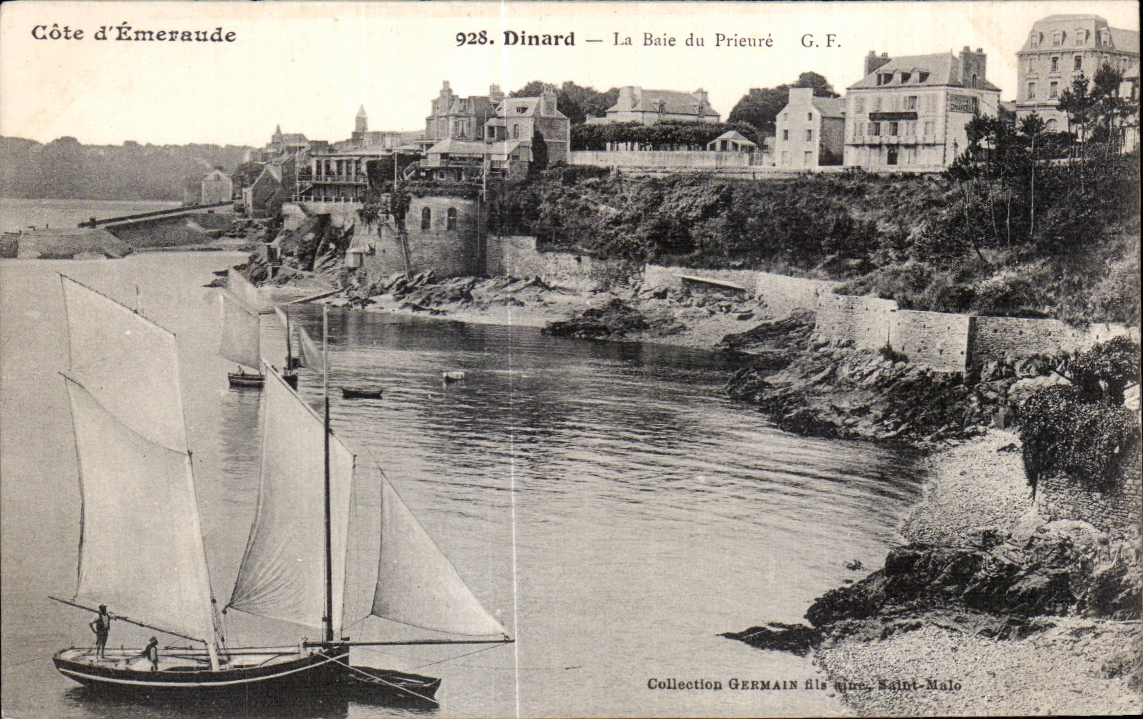 CPA Dinard La Baie du Prieure Bateau