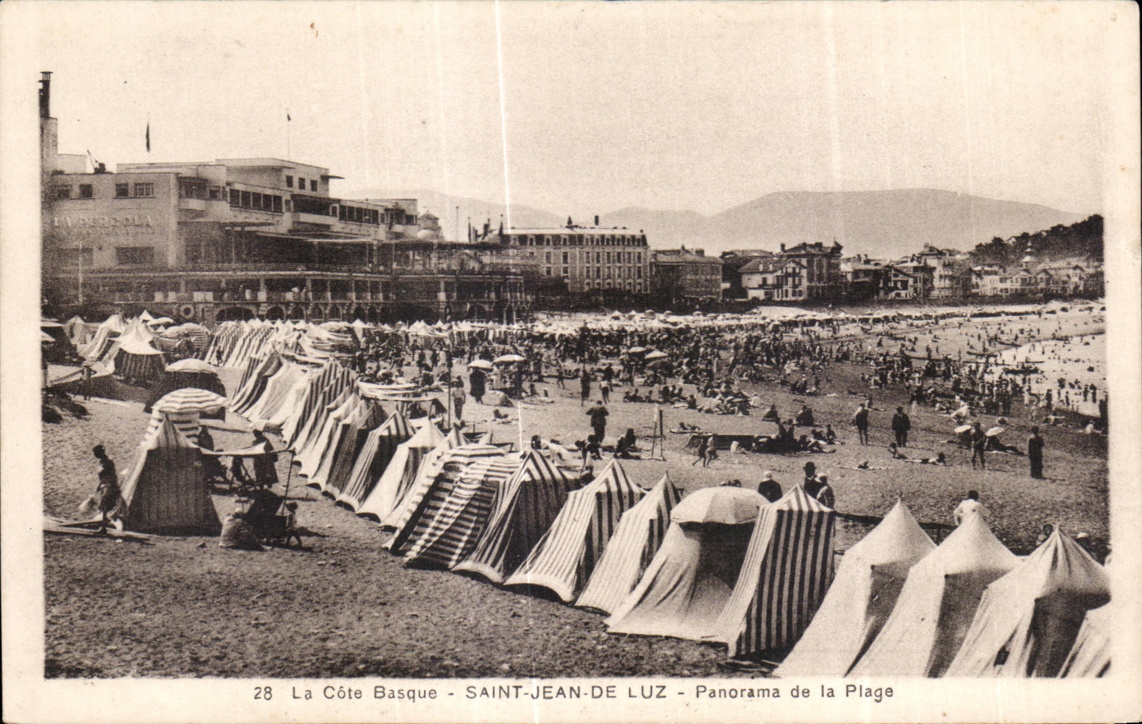 CPA La Cote Basque Saint Jean De Luz Panorama dde la Plage
