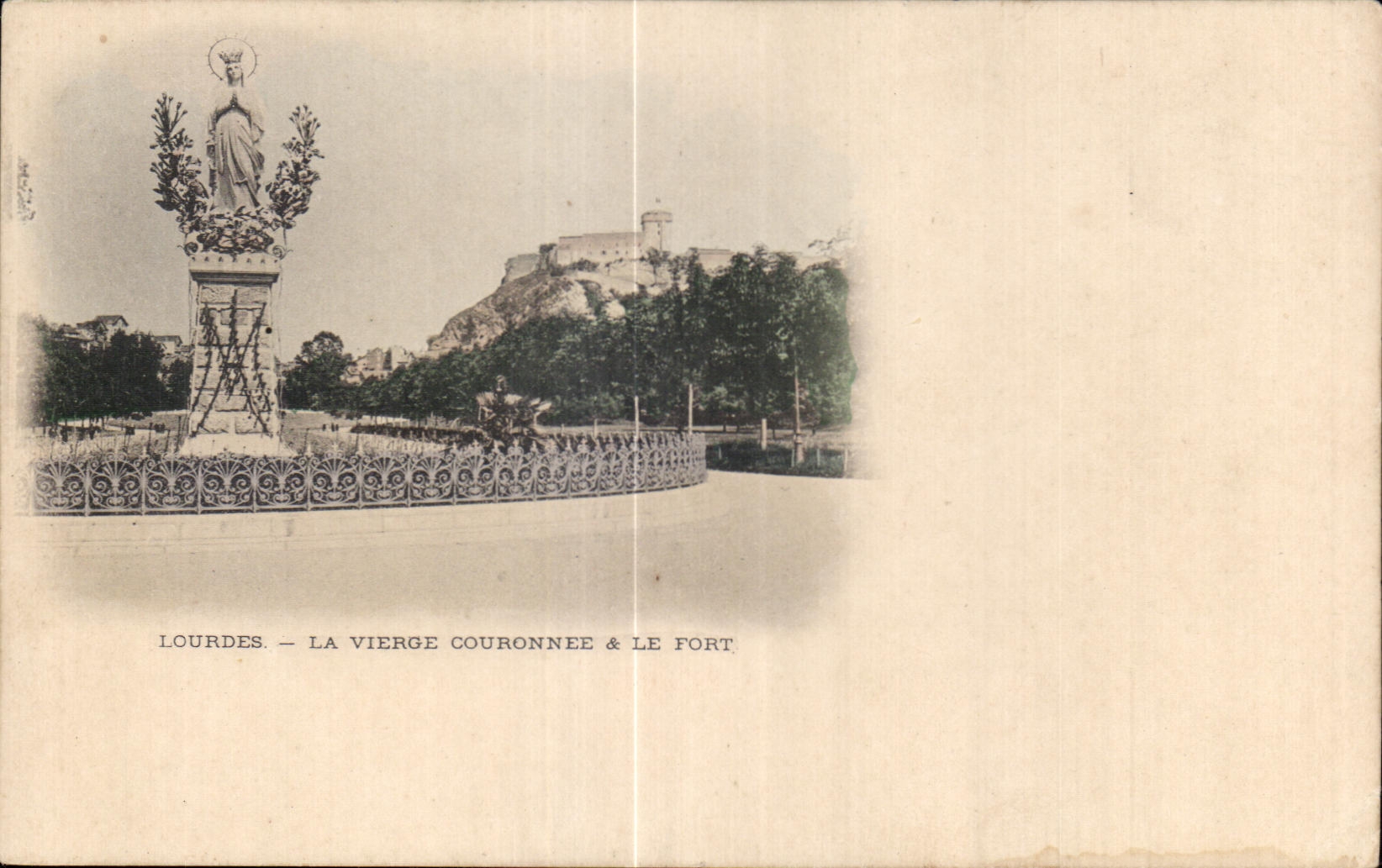 CPA Lourdes La Vierge Couronnee Le Fort