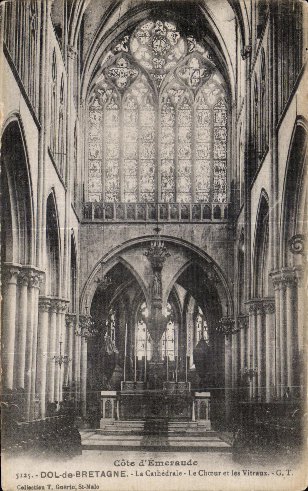 CPA Dimensions Emeraude Fraud of Brittany the Chorus and the Stained glasses