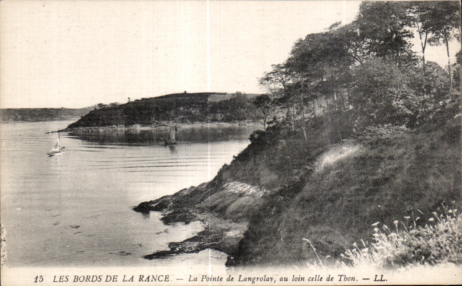 Bordes de CPA de la tapa rancia de Langrolay con lejos eso de atun