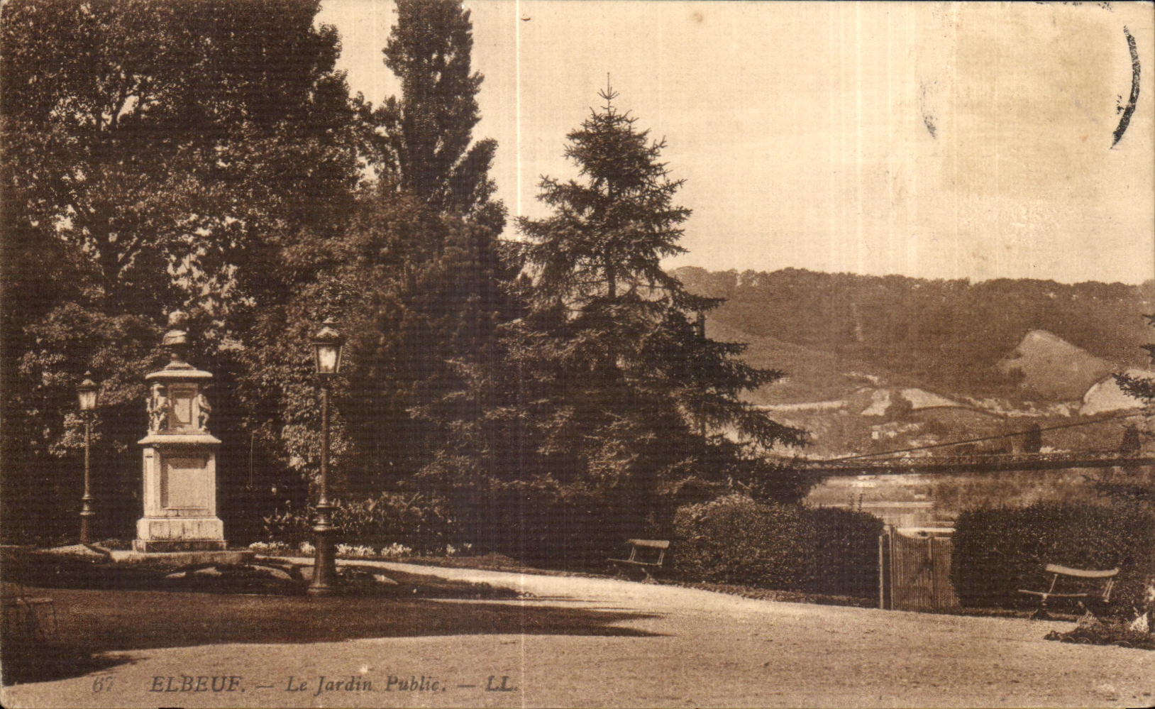 CPA Elbeuf Le Jardin Public