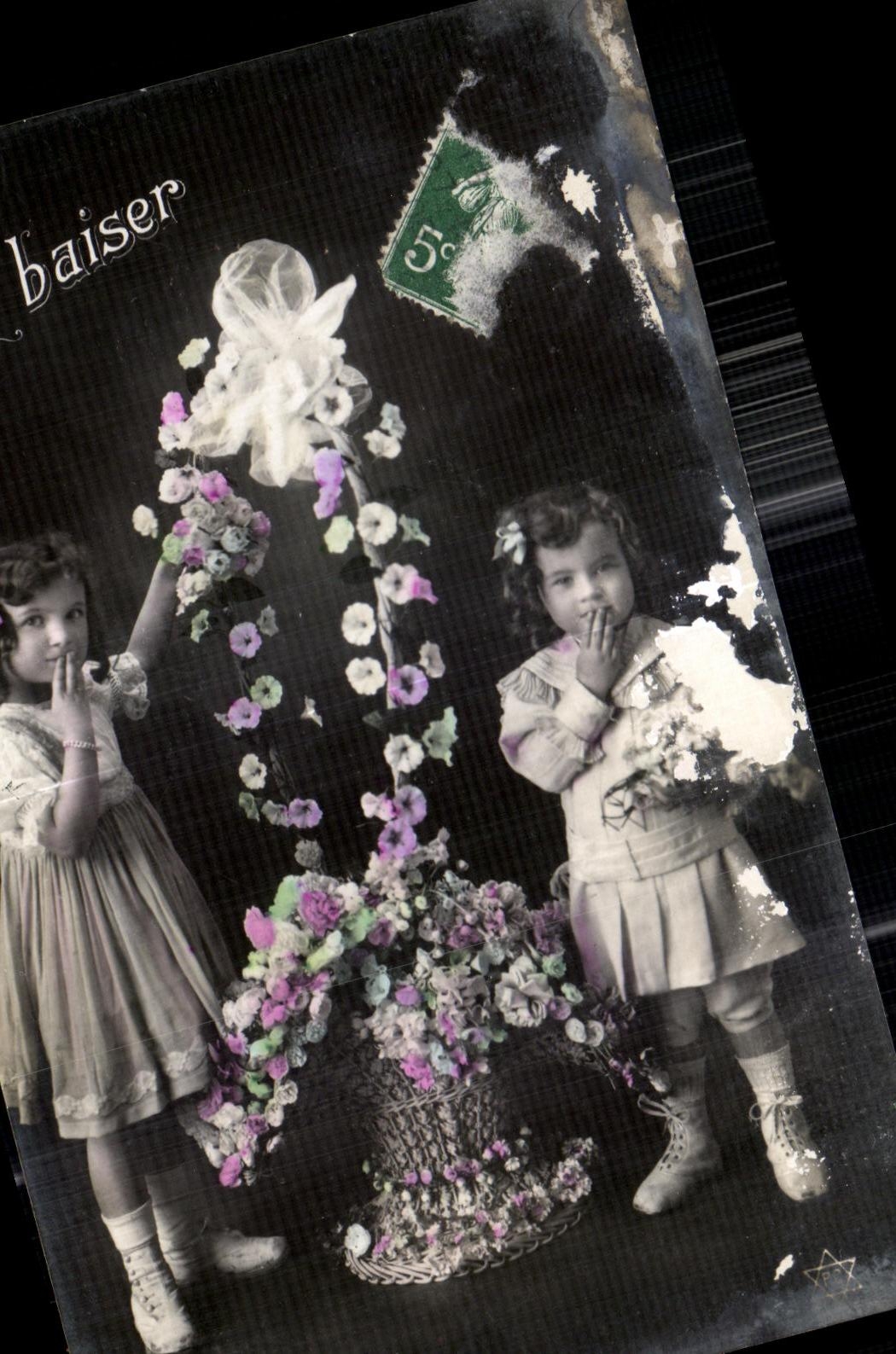 CPA Fantaisie baiser Enfants