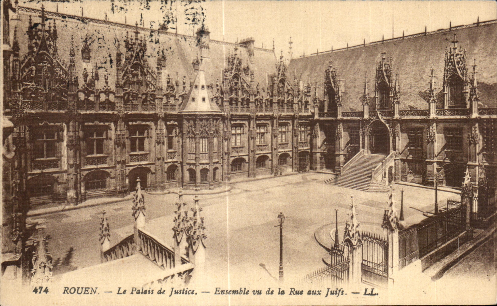 CPA Rouen Law courts Eusemble seen of the Street to the Jews