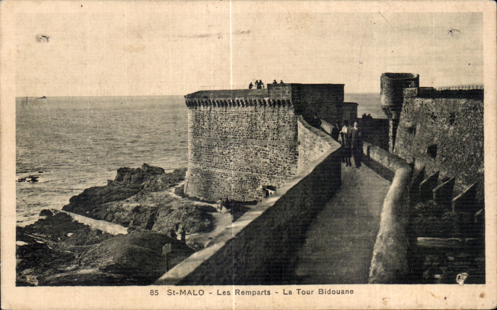 CPA Saint Malo Les Remparts La Tour Bidouane