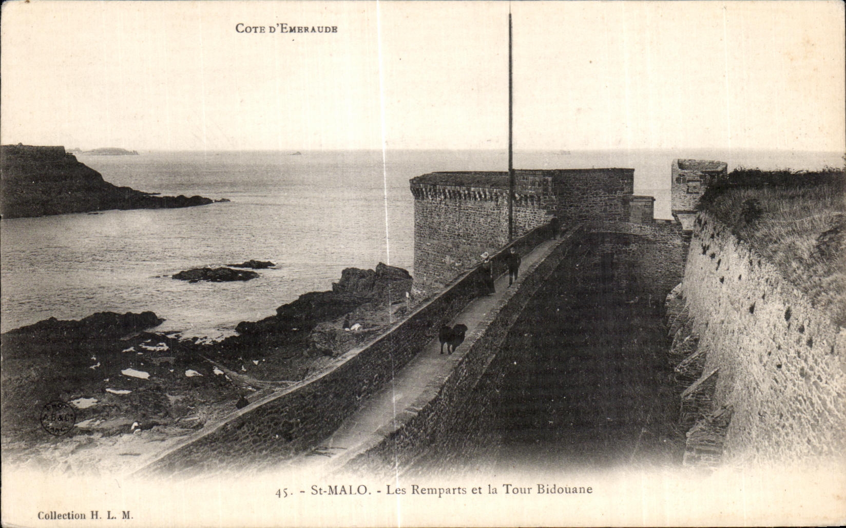 CPA Saint Malo Les Remparts La Tour Bidouane