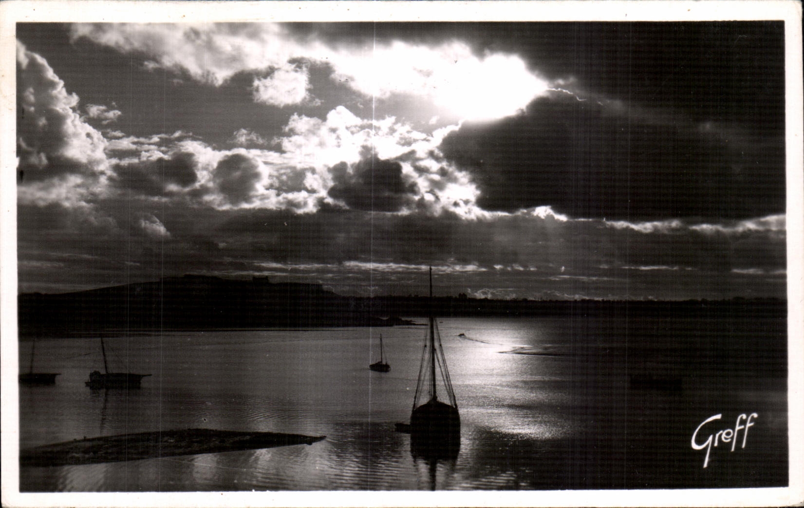 El santo Malo Crepuscule de CPA encendido tiene puerto de la hormiga